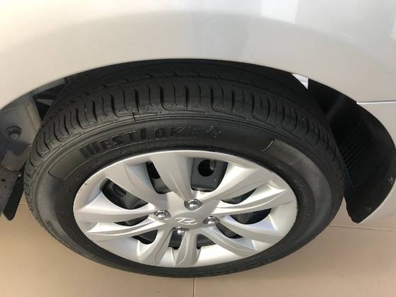 HYUNDAI HB20S 1.0 COMFORT PLUS 12V FLEX 4P MANUAL